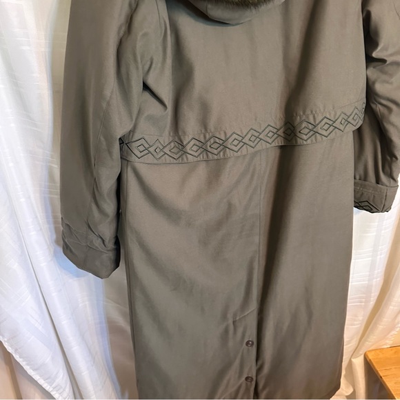 Utex Design Winter Coat. - Picture 13 of 13